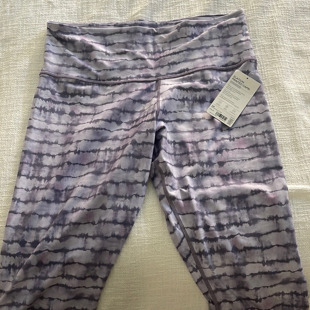 BNWT Athleta cropped leggings size 2x